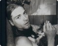 /album/fotogalerie/kurt-cobain-with-cat-2-jpg/